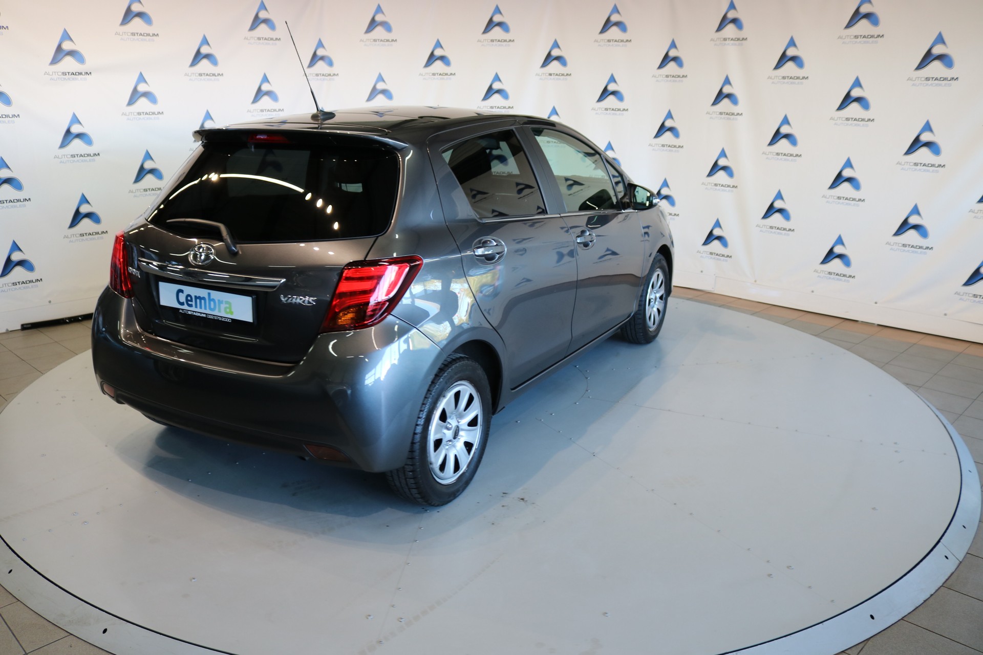 TOYOTA Yaris 1.33 Luna Multidrive-image-21