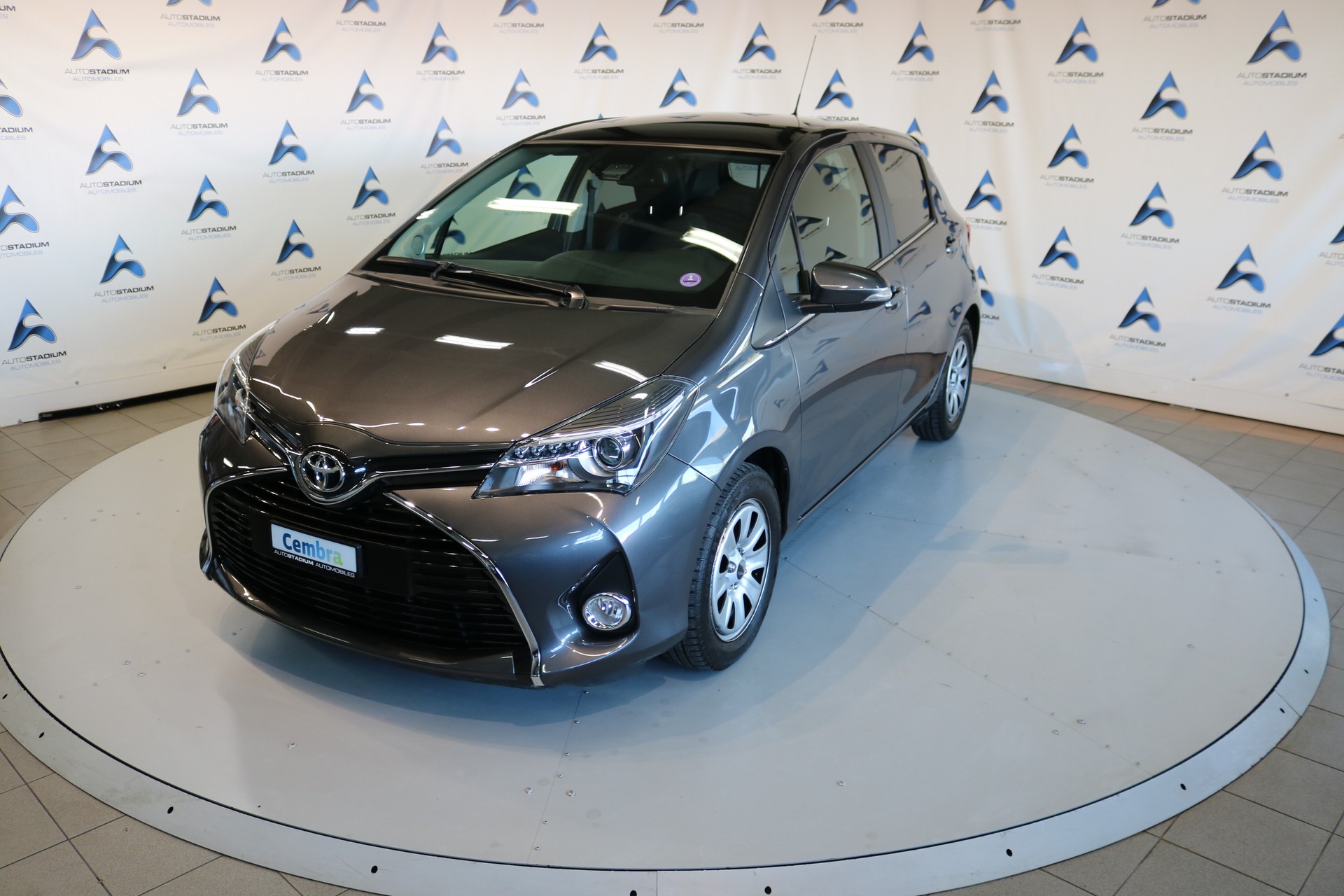TOYOTA Yaris 1.33 Luna Multidrive-image-9