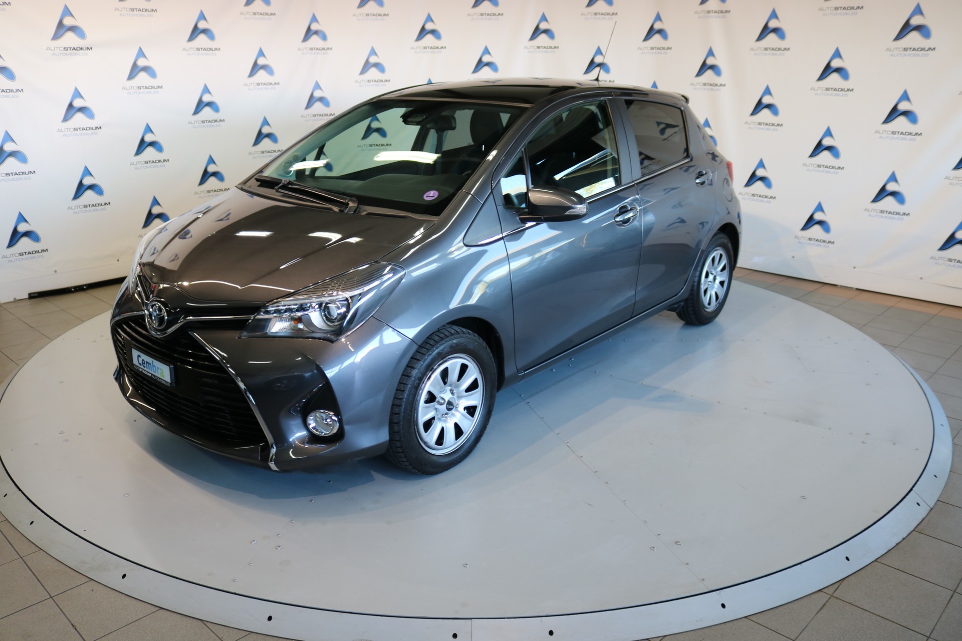TOYOTA Yaris 1.33 Luna Multidrive-image-10