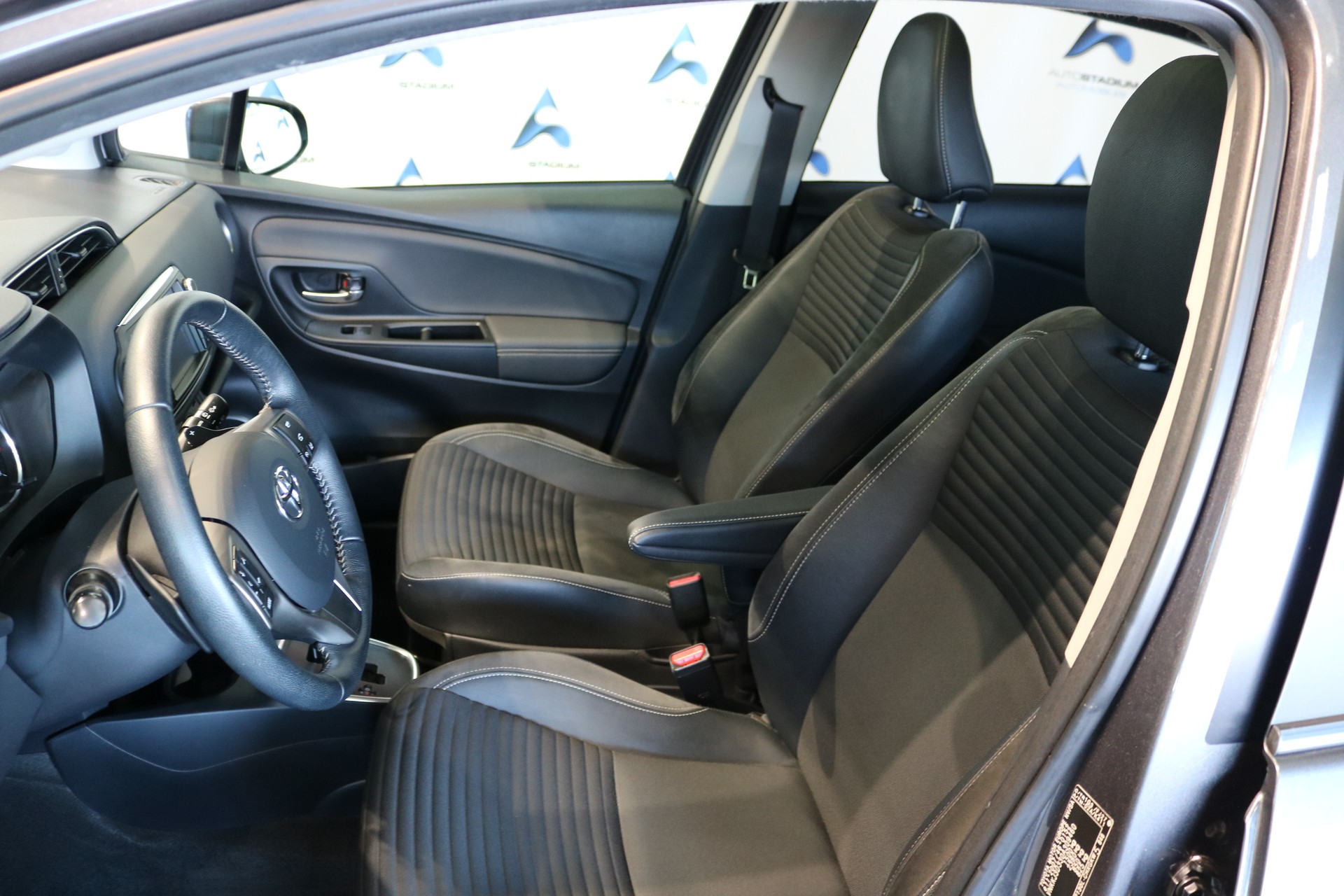 TOYOTA Yaris 1.33 Luna Multidrive-image-33