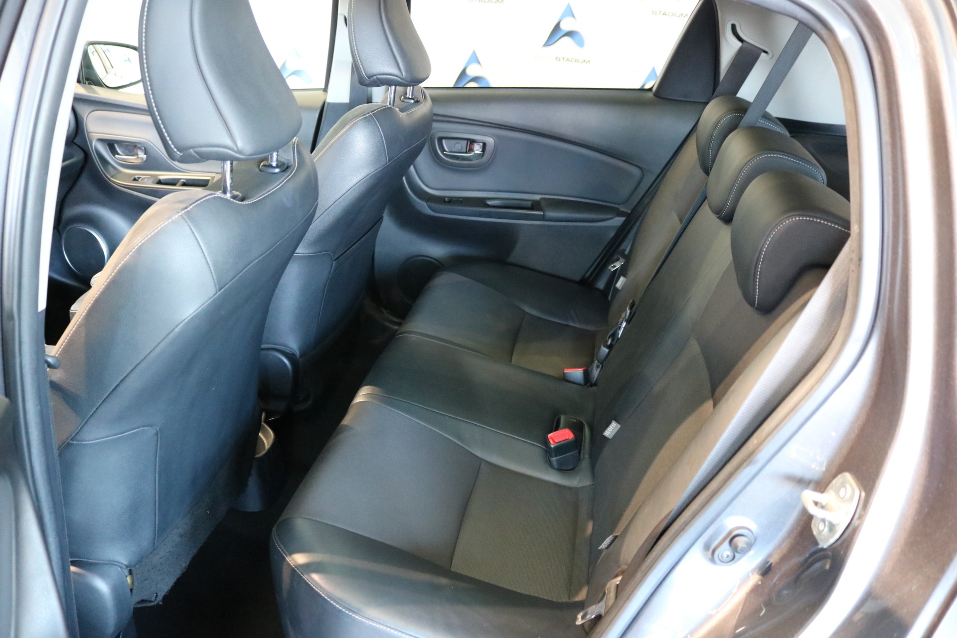 TOYOTA Yaris 1.33 Luna Multidrive-image-4