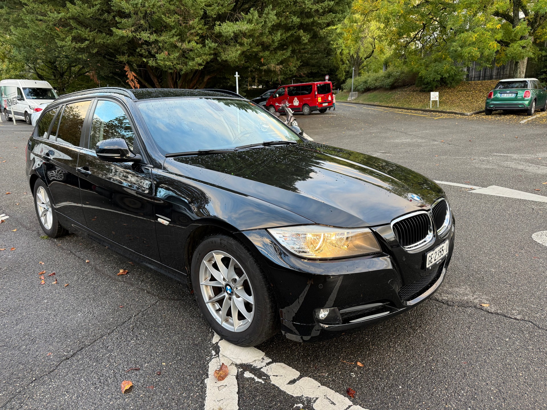 BMW 318i Touring-image-4