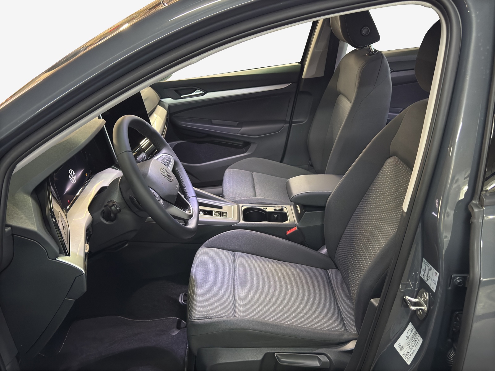 VW Golf 1.5 e TSI mHEV Trend DSG-image-7