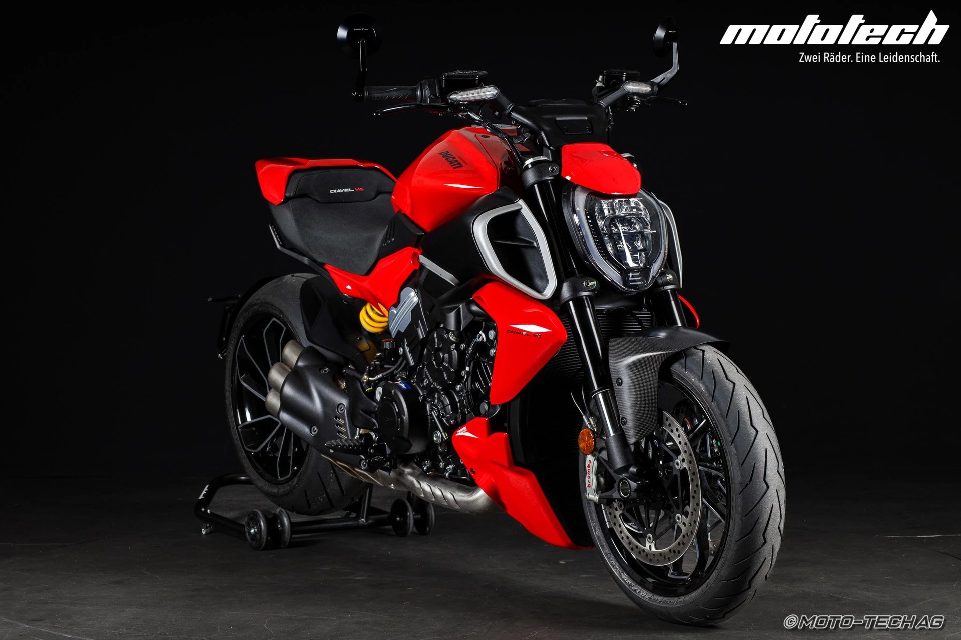 DUCATI Diavel V4-image-0
