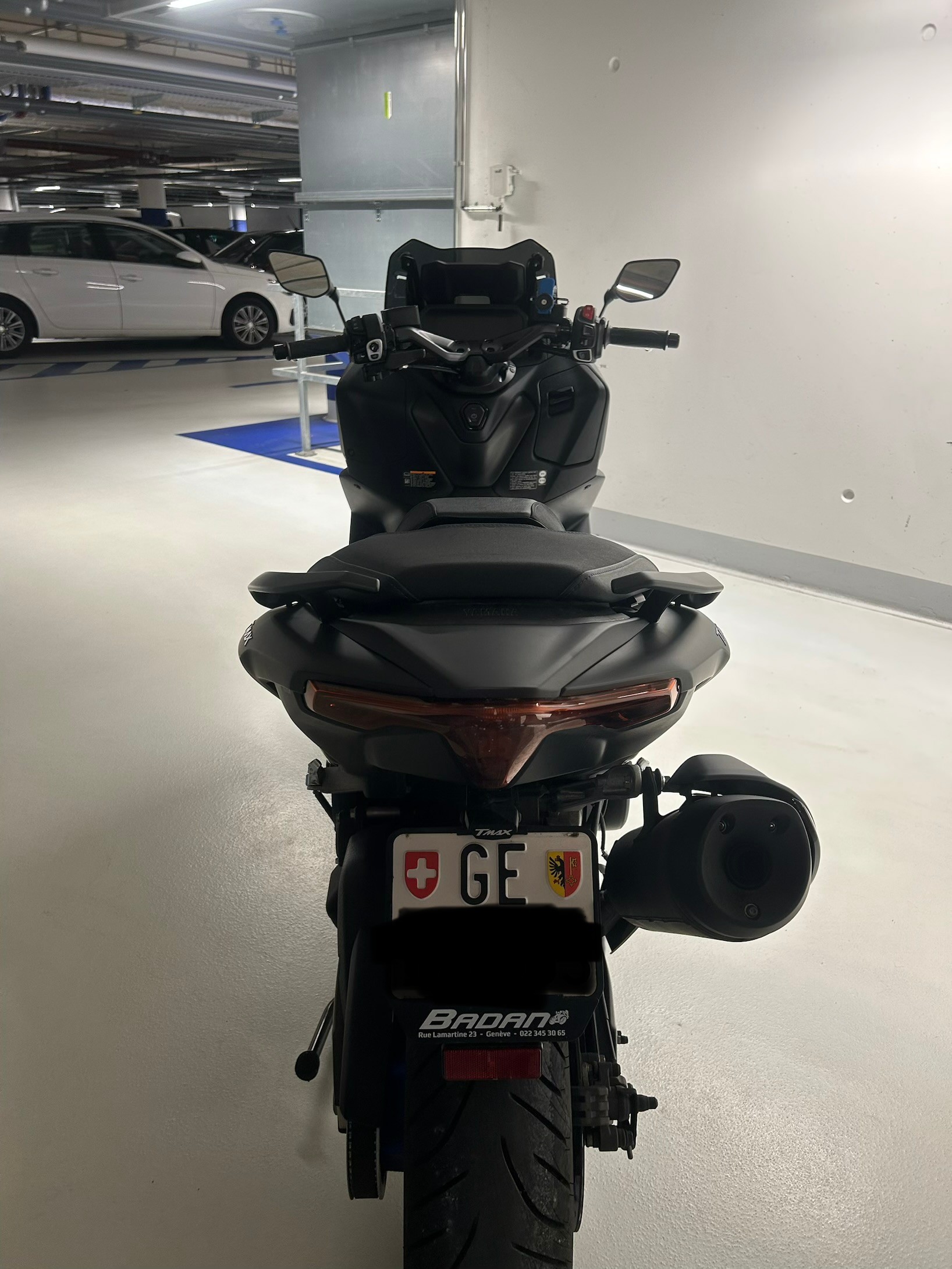 YAMAHA T-MAX XP 560-image-7