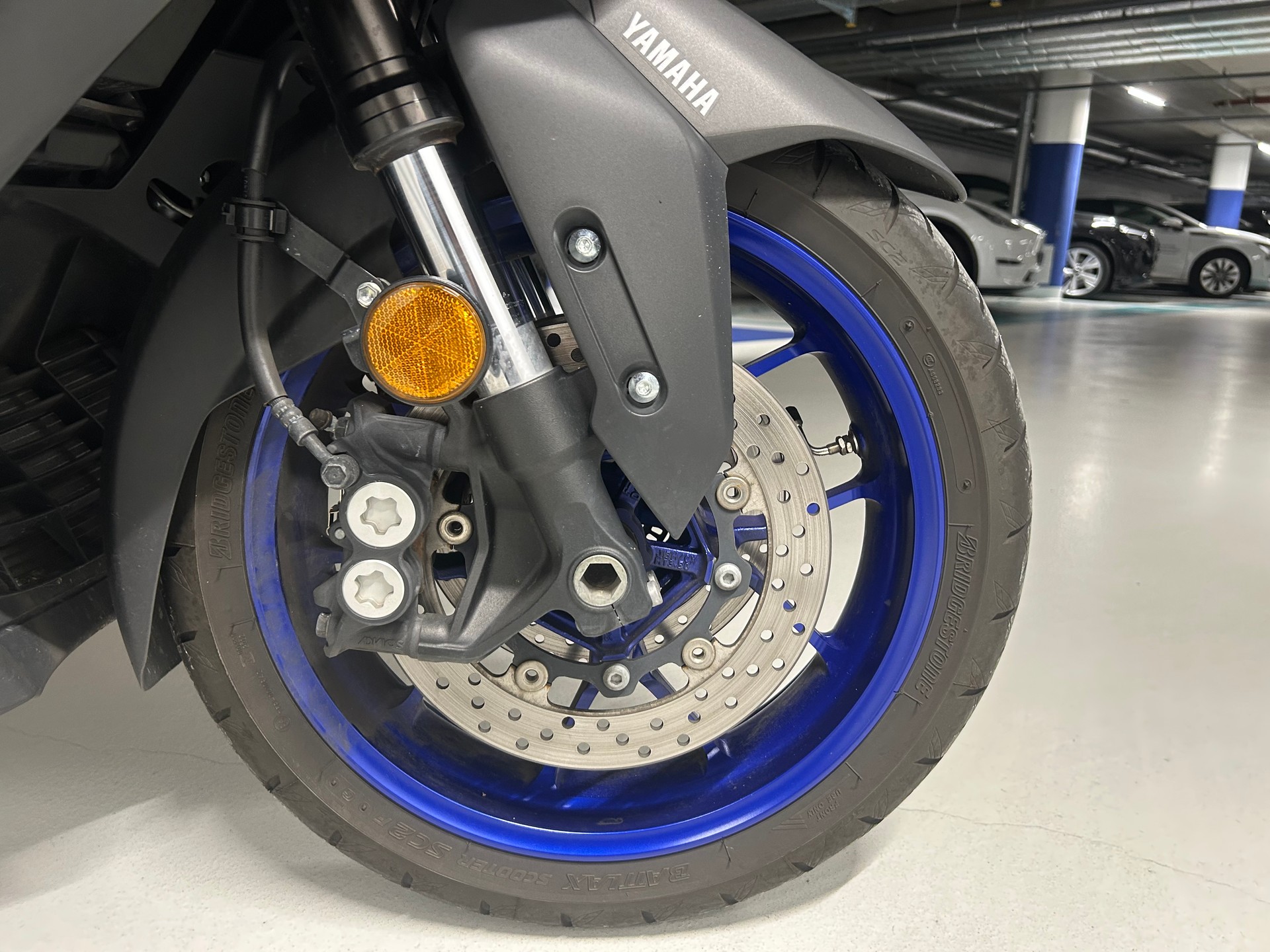 YAMAHA T-MAX XP 560-image-5