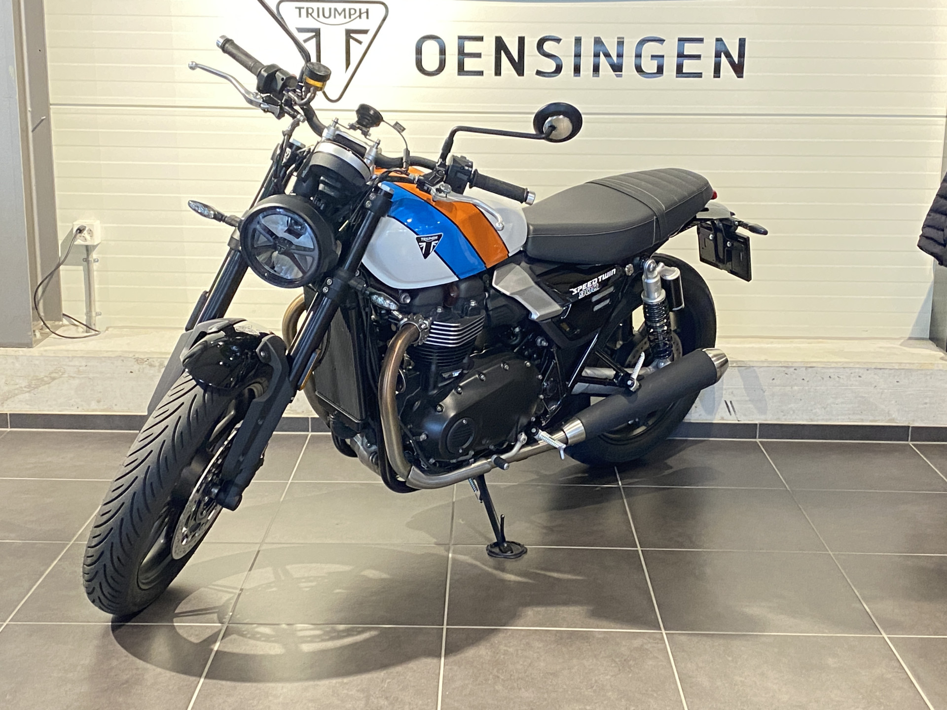 TRIUMPH Speed Twin 900-image-1
