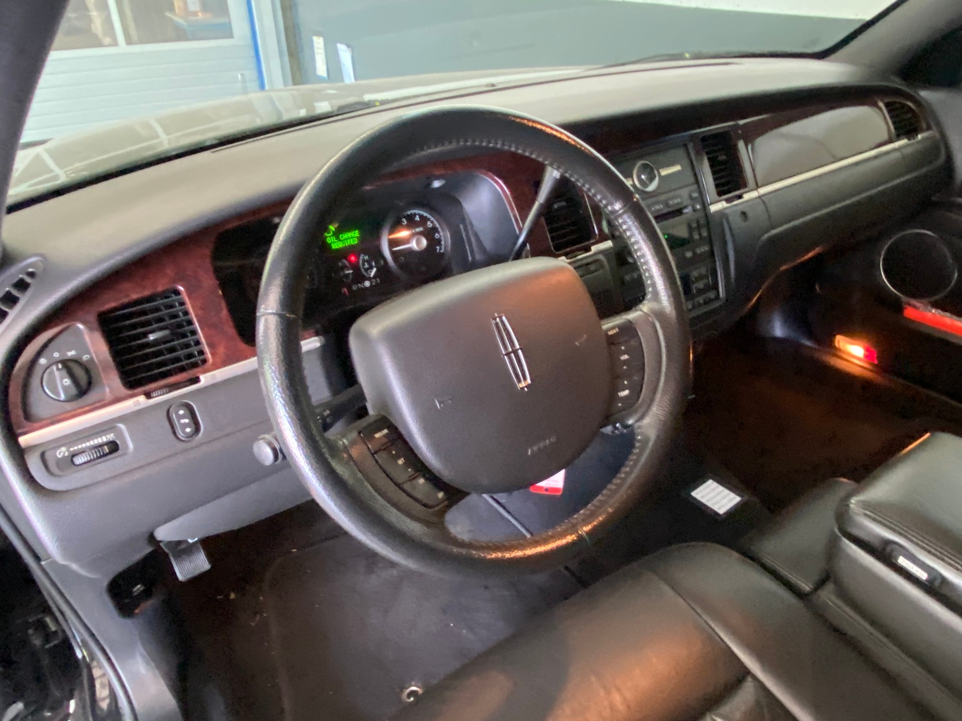 LINCOLN Town Car (Stretchlimousine) 8.5M-image-4