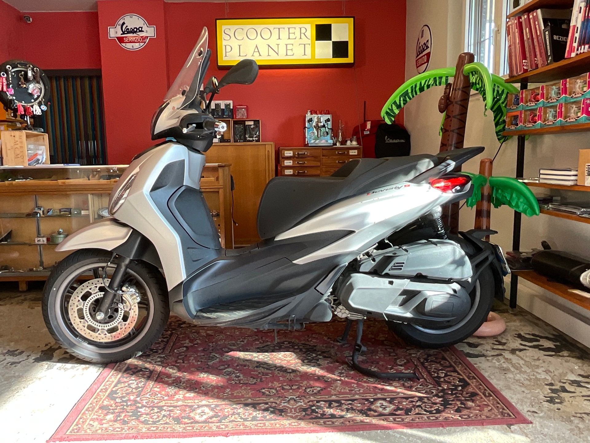 PIAGGIO Beverly 400 Sport-showroom-element-2