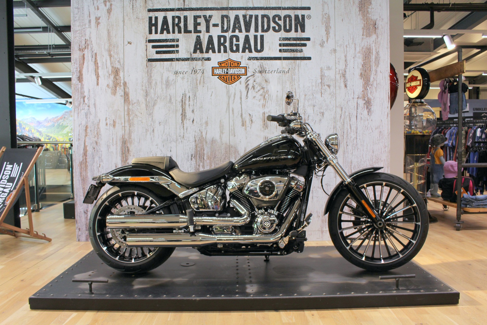 HARLEY-DAVIDSON FXBR Breakout 117-image-0