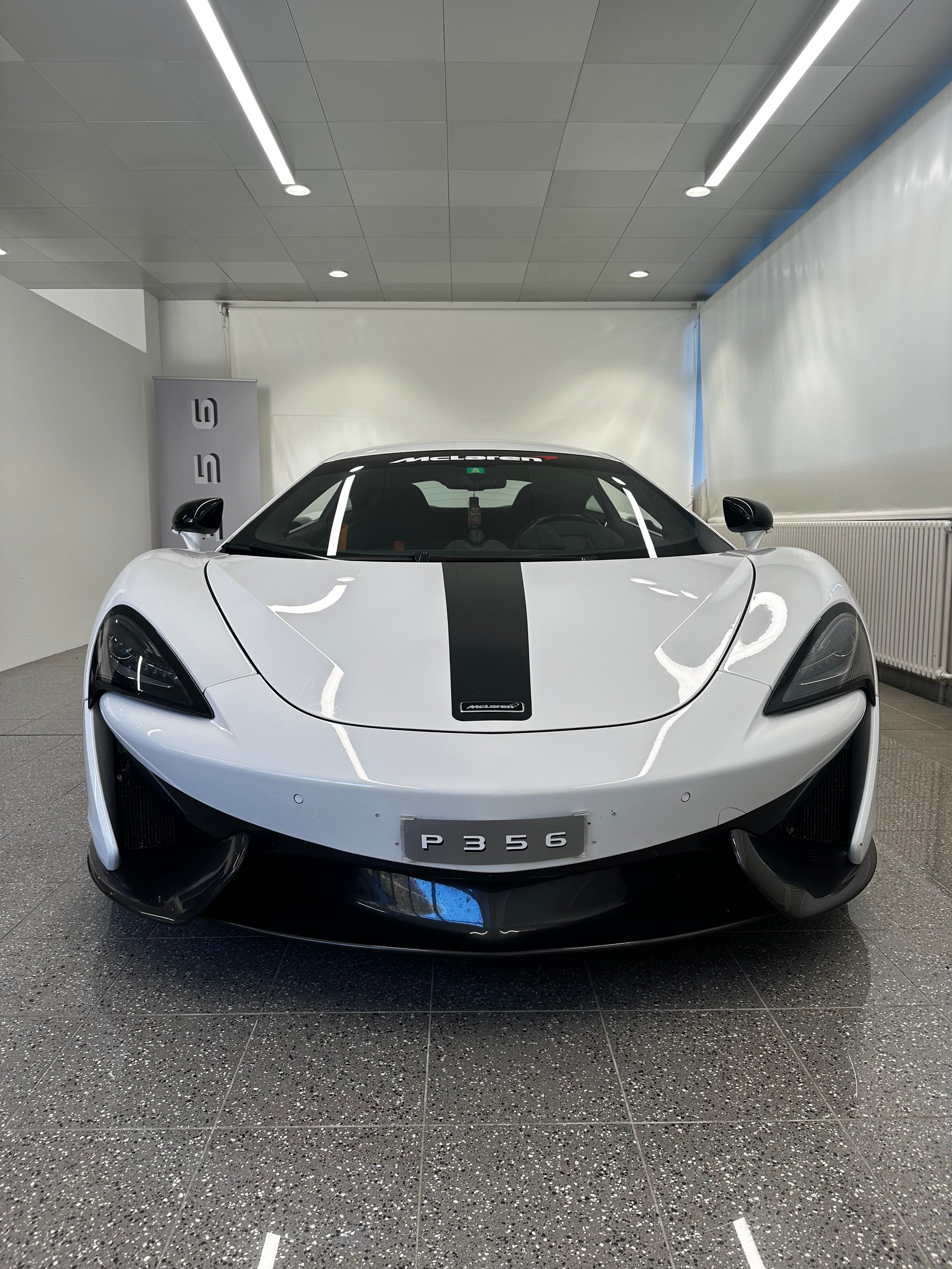 McLAREN 570S Coupé 3.8 V8