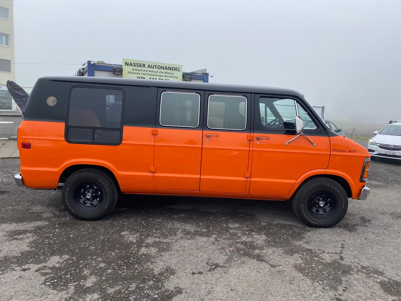 DODGE B200-image-5