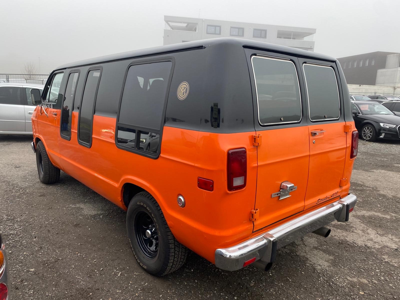 DODGE B200-image-3