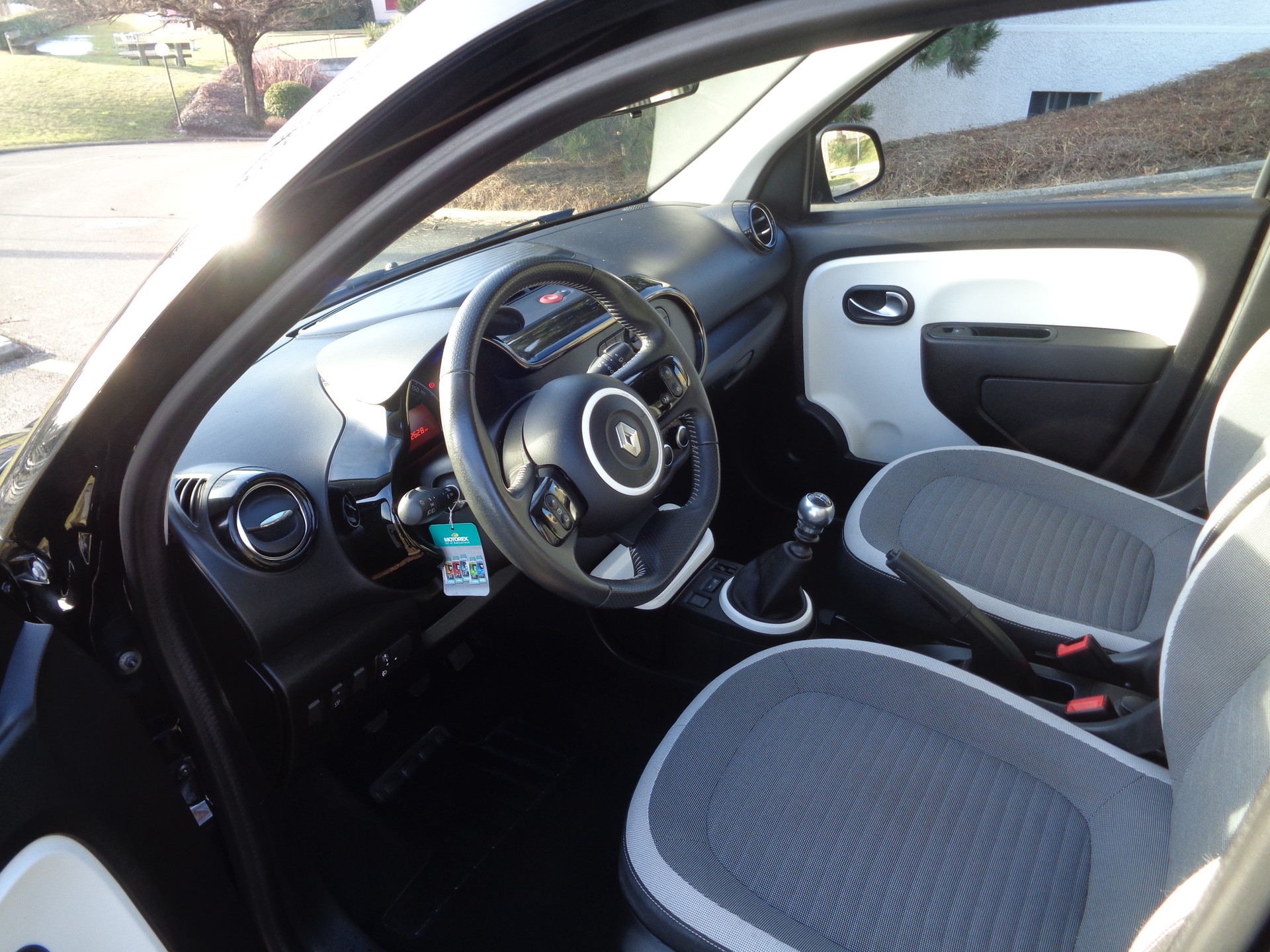 RENAULT Twingo 0.9 City-image-6