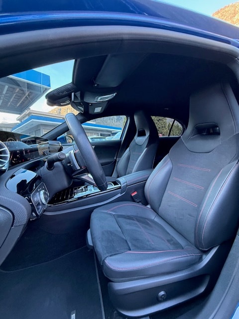 MERCEDES-BENZ A 250 4Matic 8G-DCT-image-10