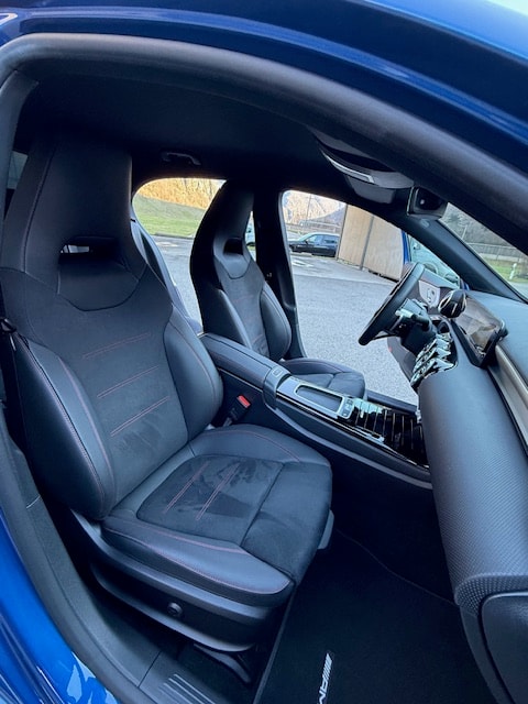 MERCEDES-BENZ A 250 4Matic 8G-DCT-image-11