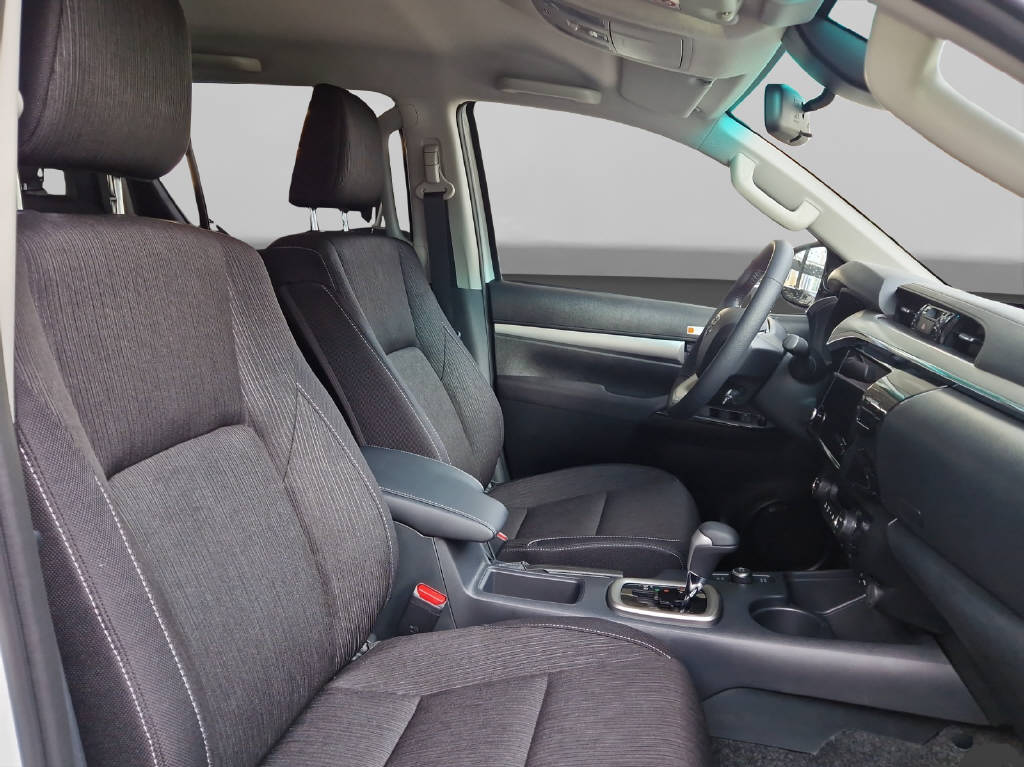 TOYOTA Hilux Double Cab.-Pick-up 2.8 48038/004-image-9