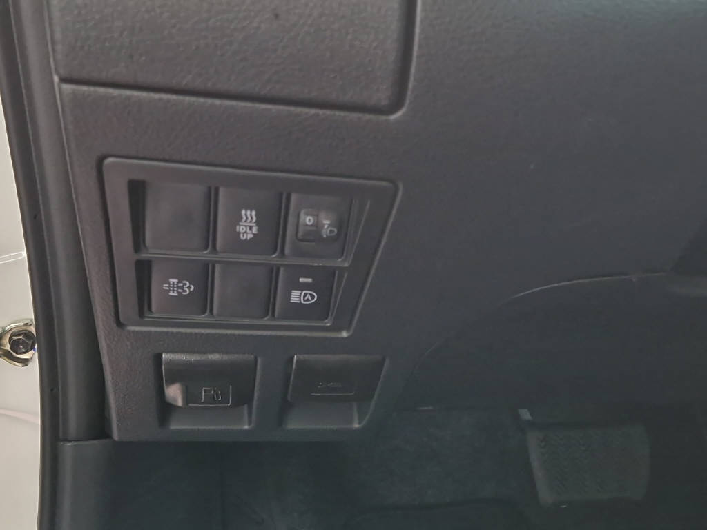 TOYOTA Hilux Double Cab.-Pick-up 2.8 48038/004-image-15