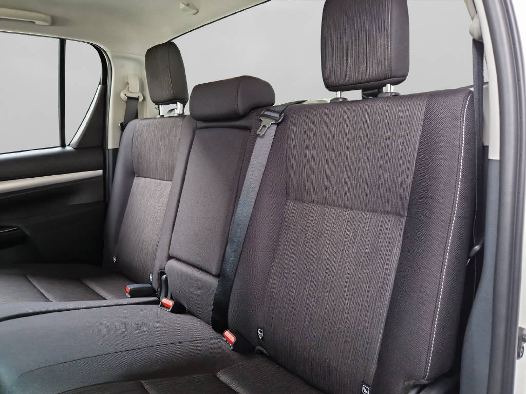 TOYOTA Hilux Double Cab.-Pick-up 2.8 48038/004-image-12
