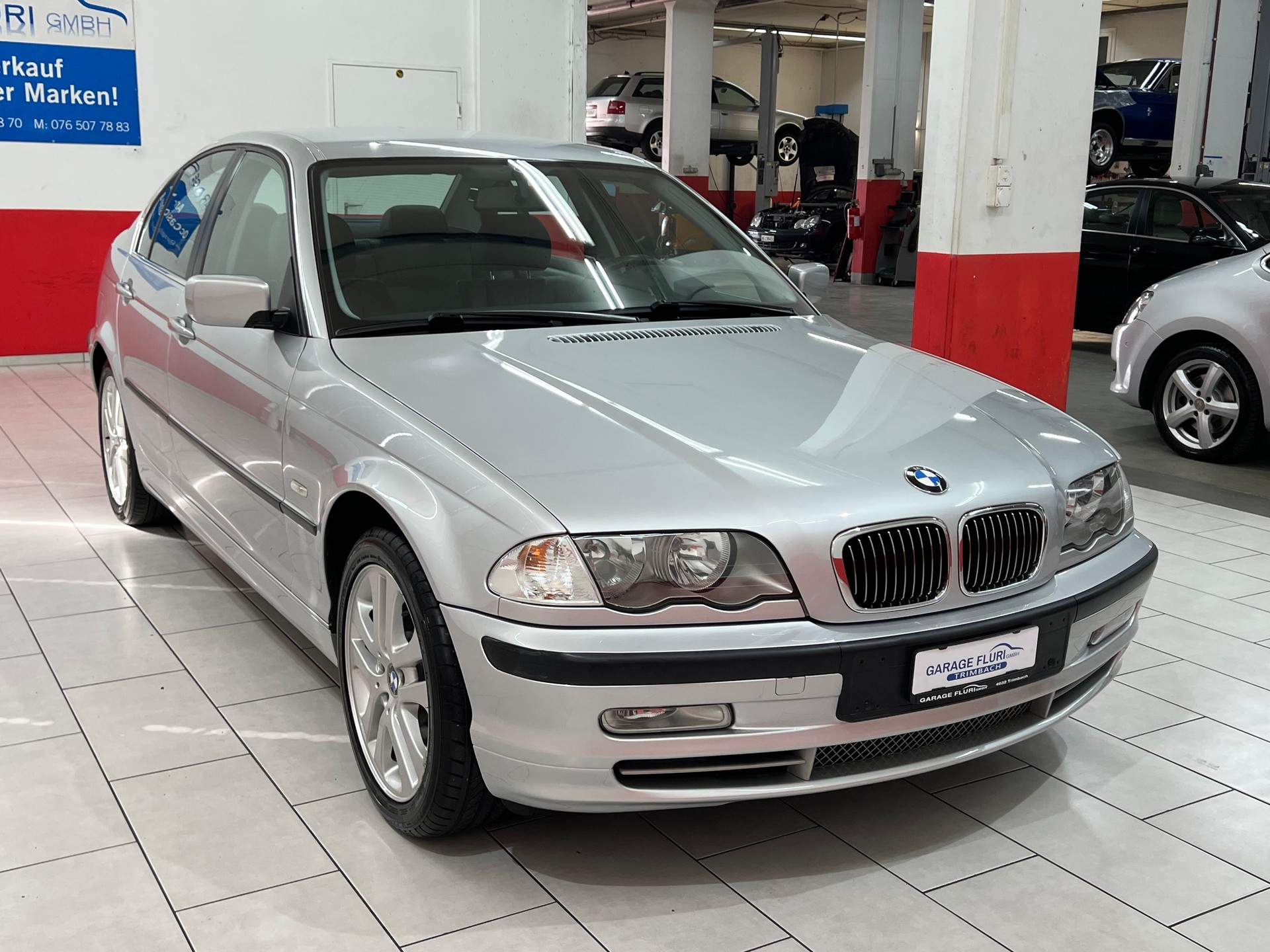 BMW 330XI-image-3