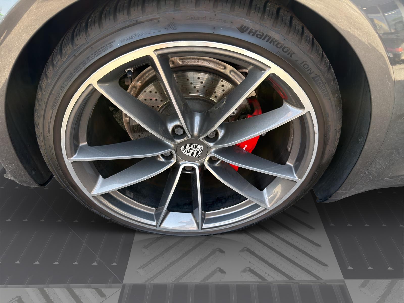 PORSCHE 911 Carrera 4 PDK-image-21
