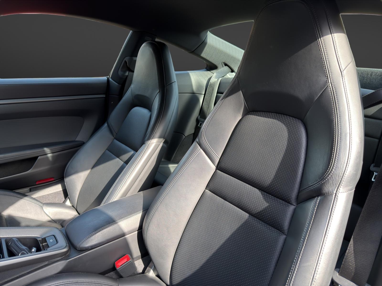 PORSCHE 911 Carrera 4 PDK-image-11