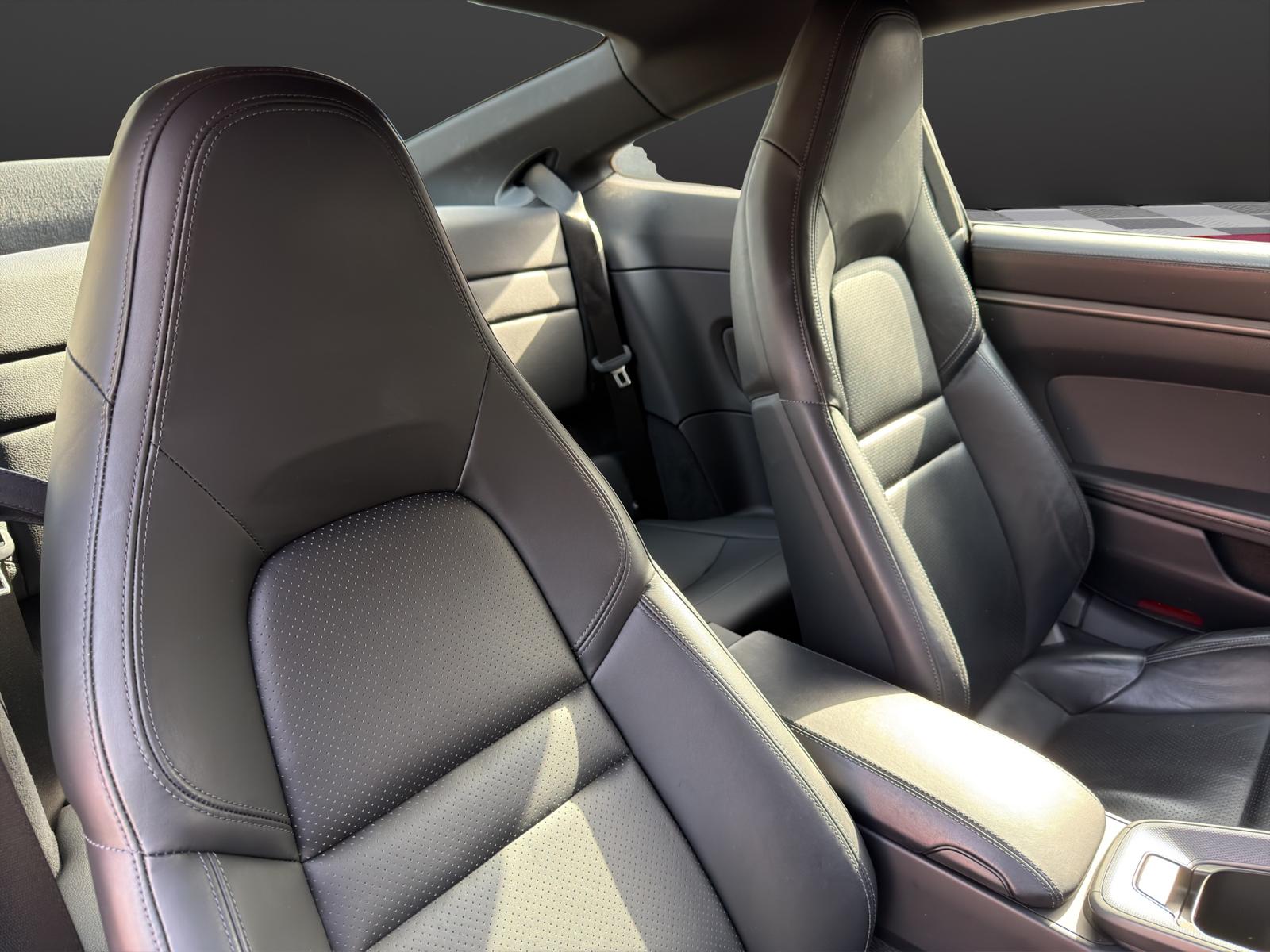 PORSCHE 911 Carrera 4 PDK-image-15