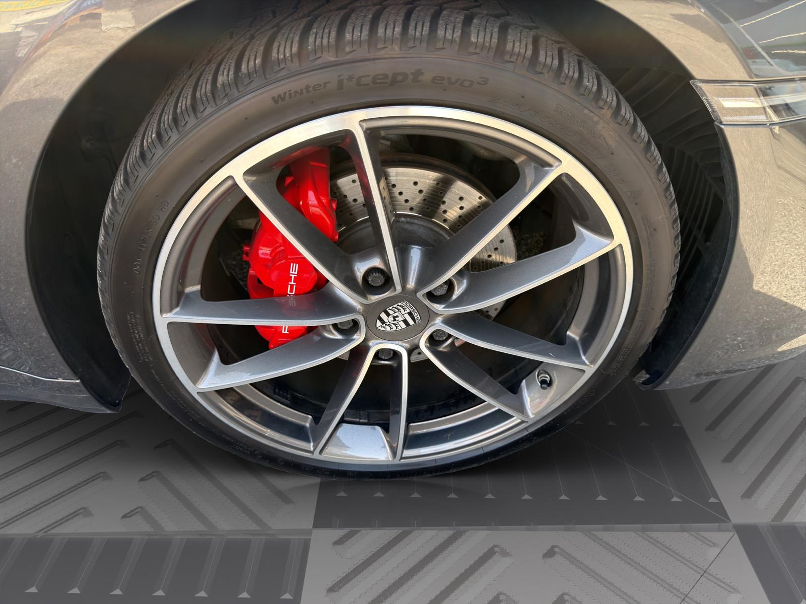 PORSCHE 911 Carrera 4 PDK-image-22