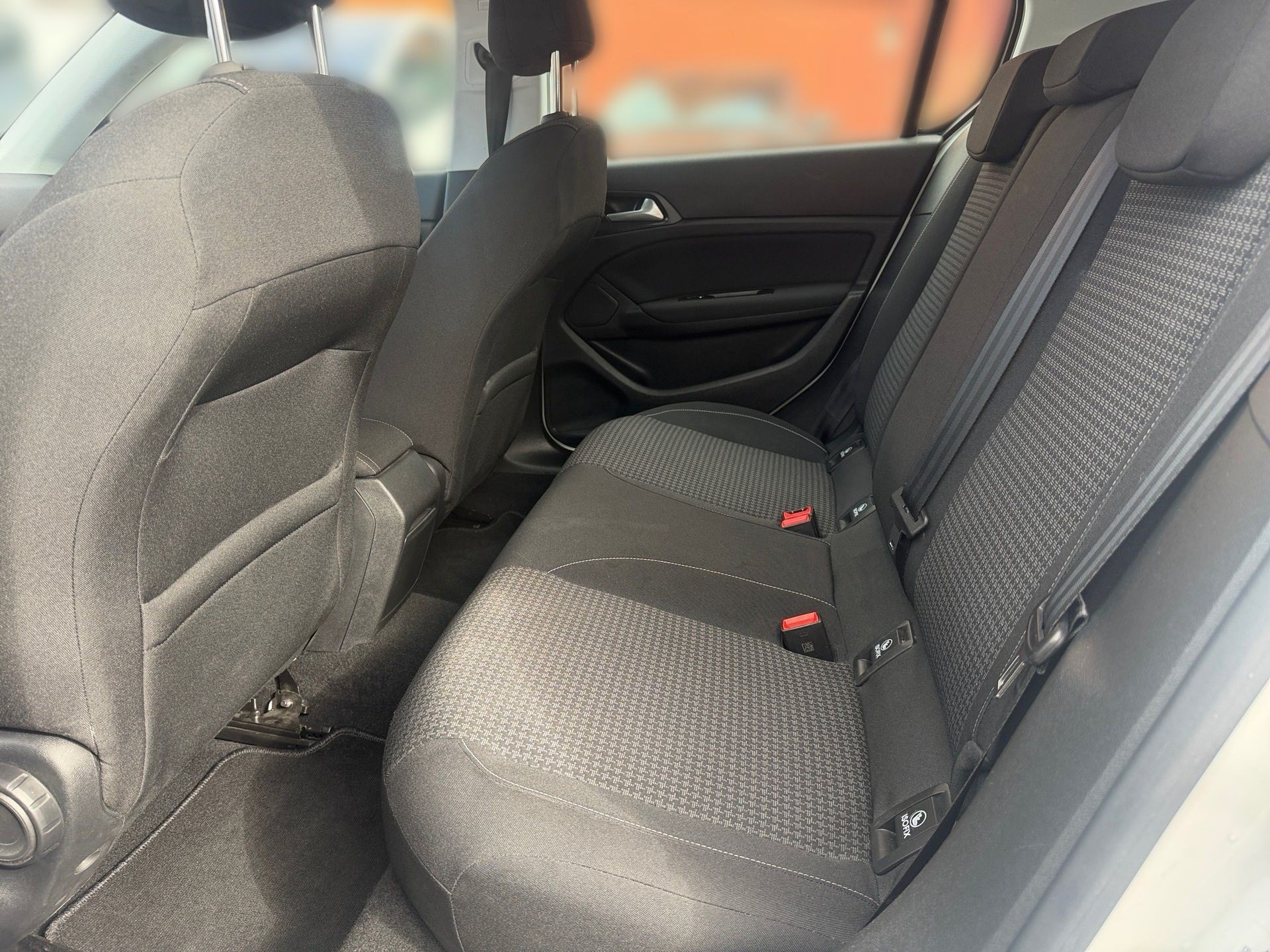 PEUGEOT 308 1.2 Pure Tech Active Pack EAT8-image-11