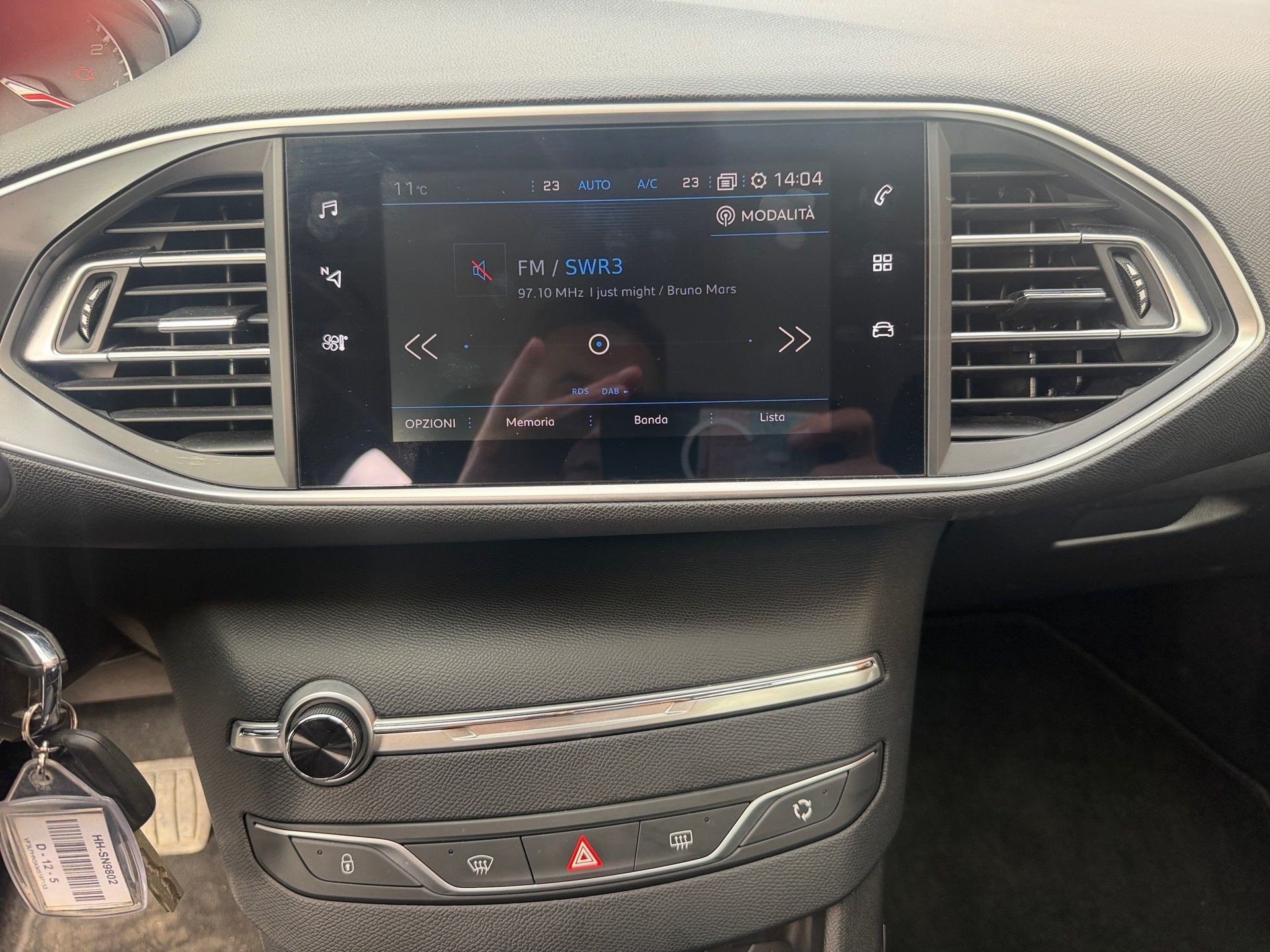 PEUGEOT 308 1.2 Pure Tech Active Pack EAT8-image-10