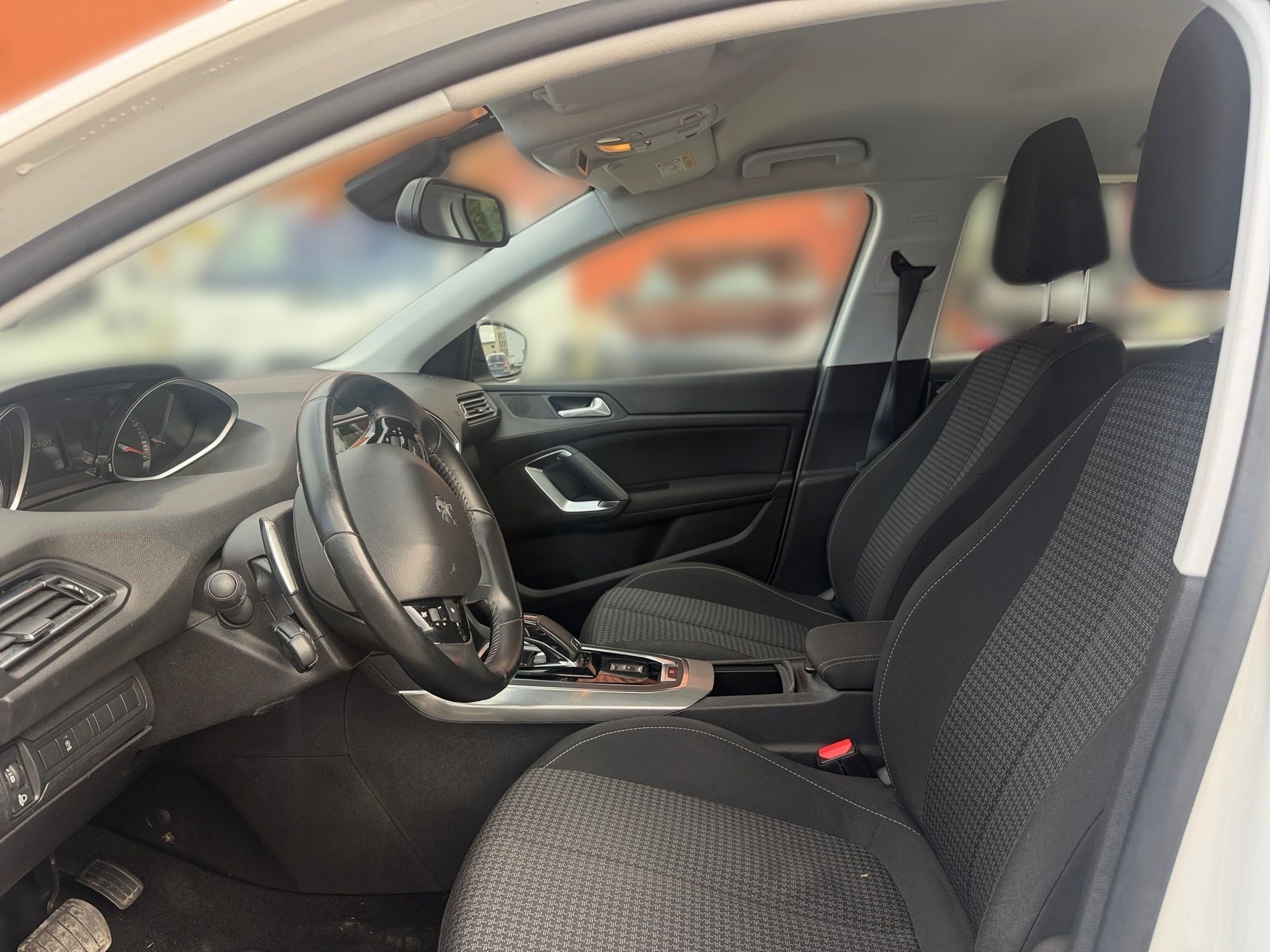 PEUGEOT 308 1.2 Pure Tech Active Pack EAT8-image-7
