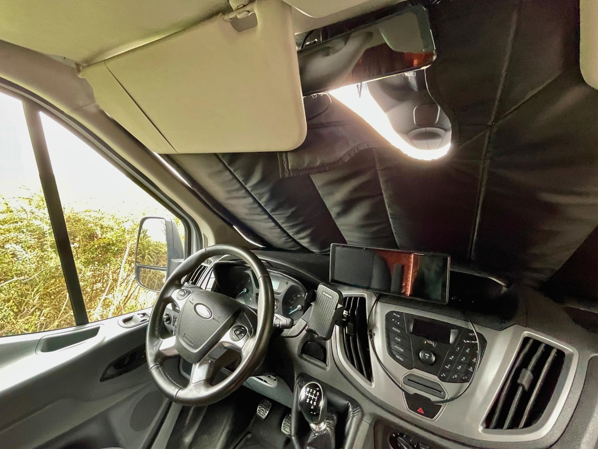 FORD Transit 350 L2H2 2.0 TDCi (131 PS)-image-19