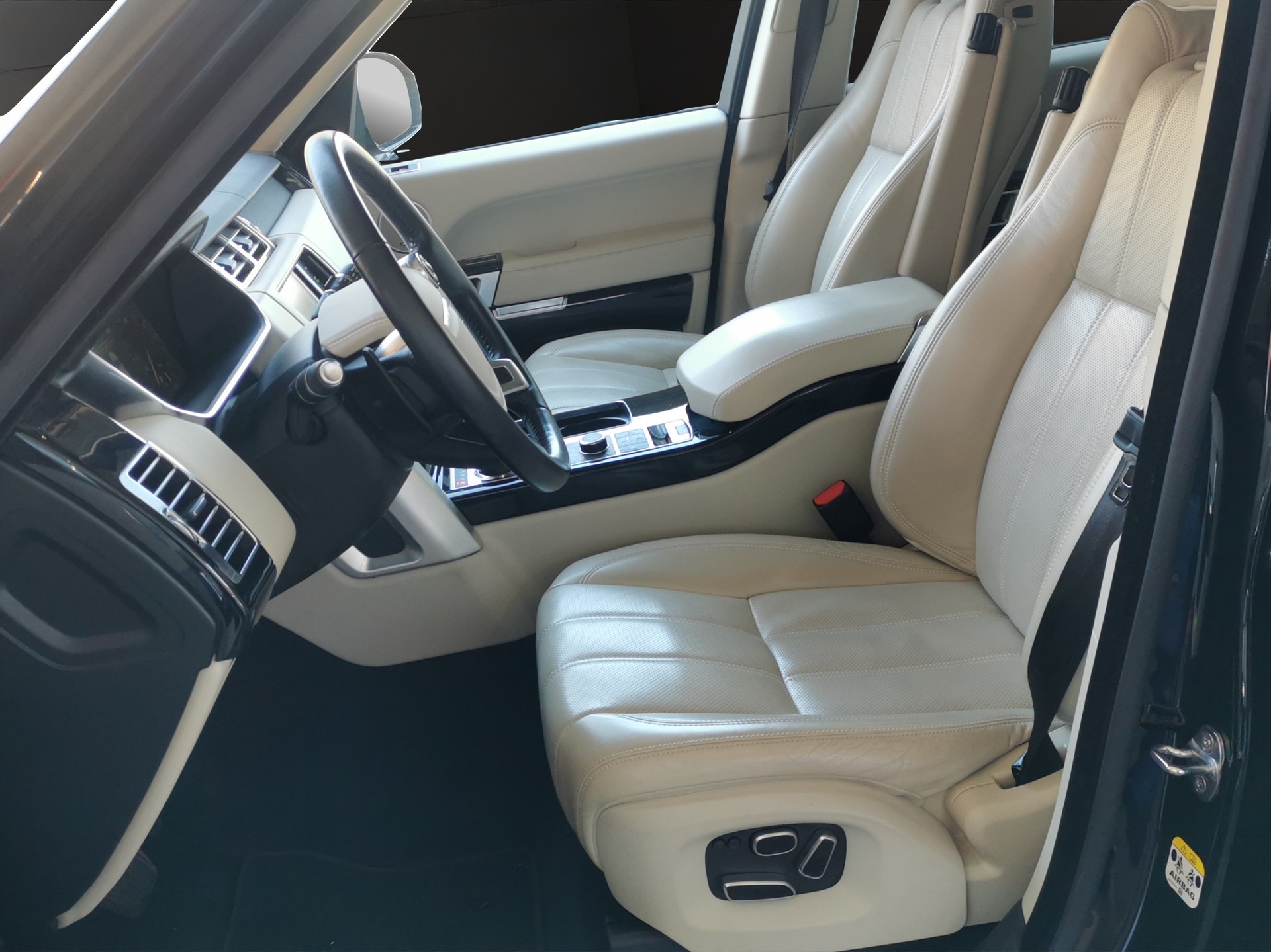 LAND ROVER Range Rover 3.0 TDV6 Vogue Automatic-image-12