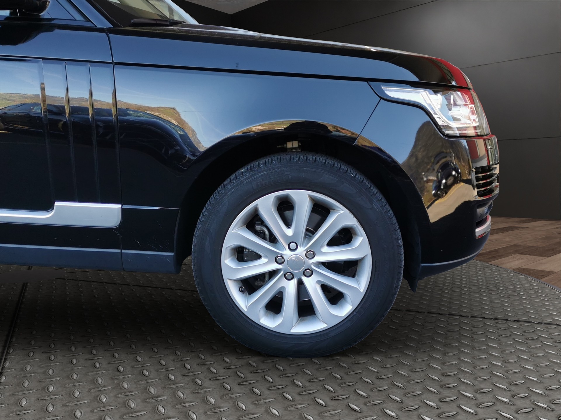 LAND ROVER Range Rover 3.0 TDV6 Vogue Automatic-showroom-element-3