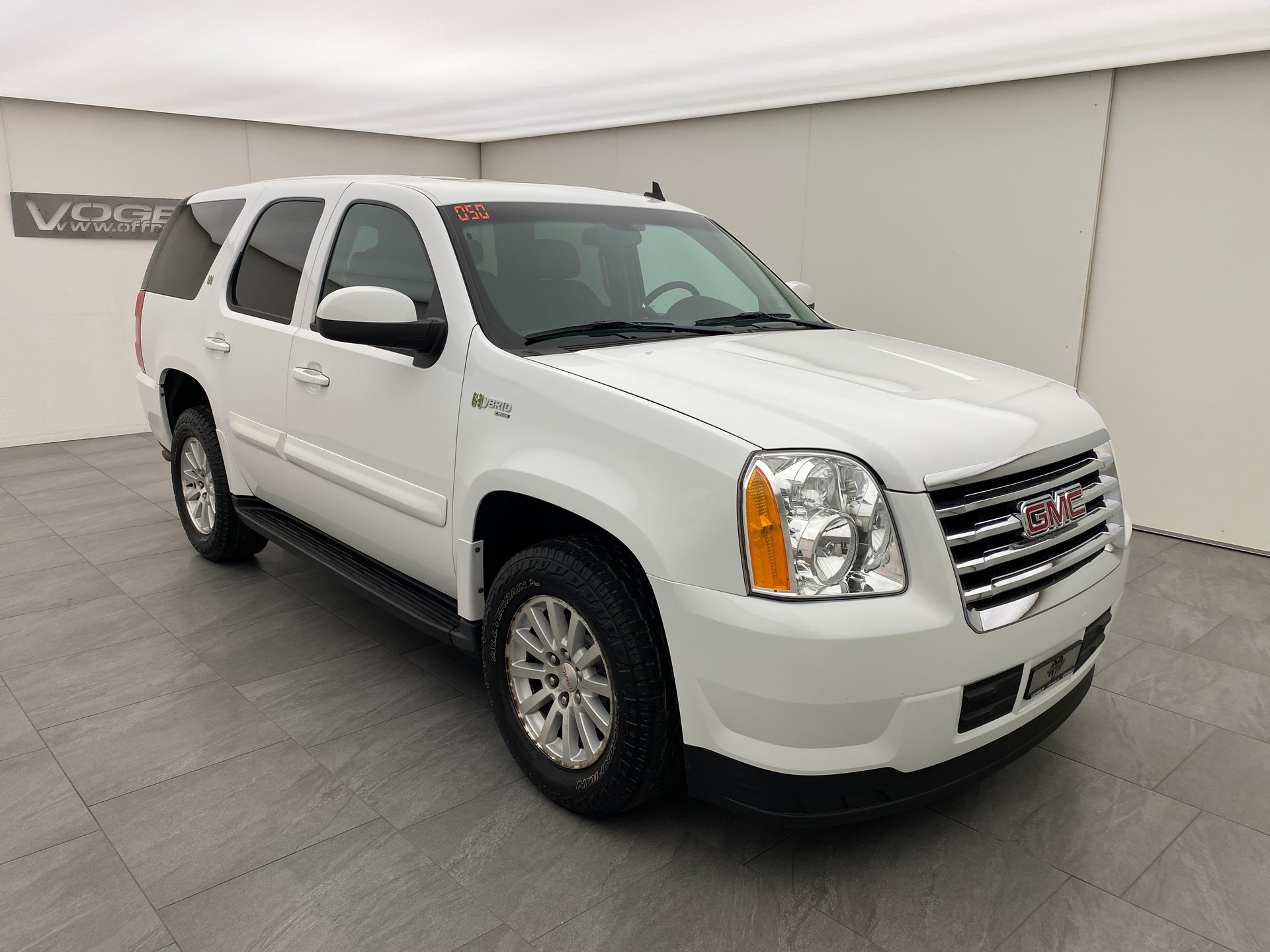 GMC Yukon 6.0 Hybrid 2 Mode-image-2