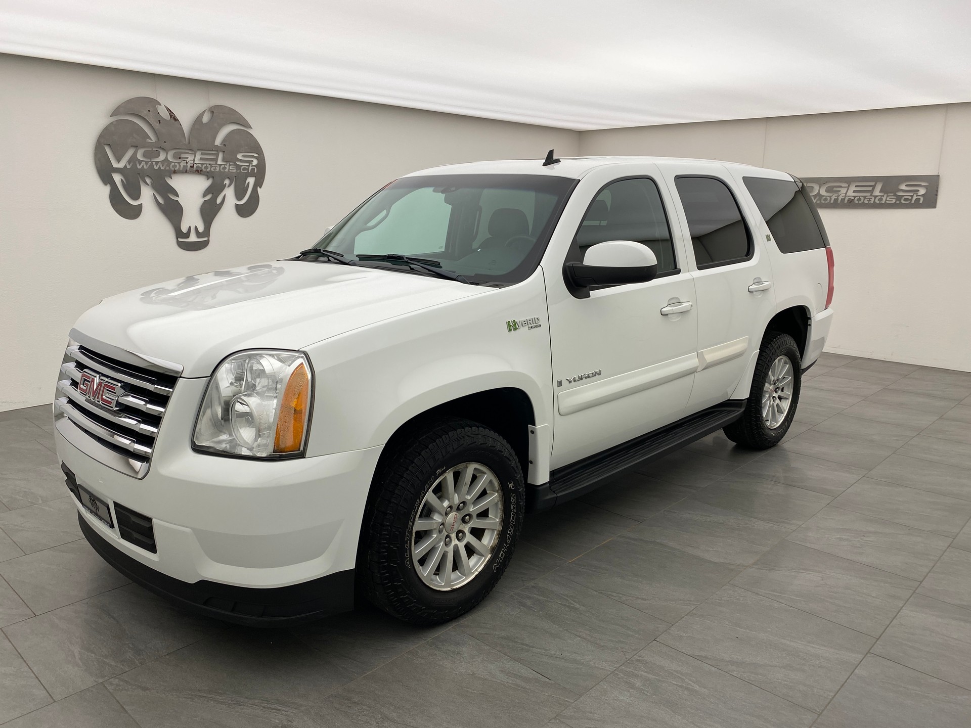GMC Yukon 6.0 Hybrid 2 Mode-image-0