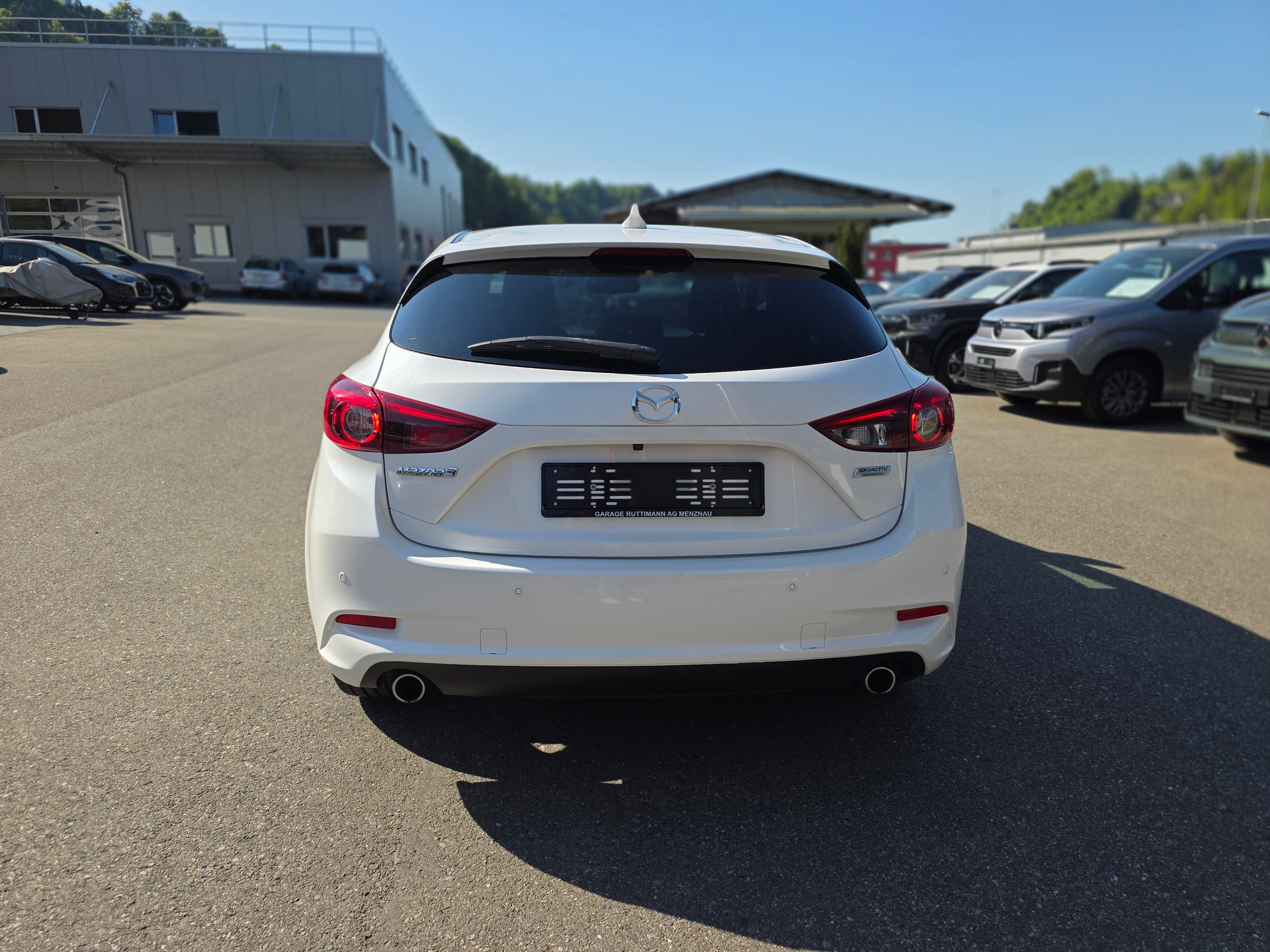 MAZDA 3 SKYACTIV-D 150 Revolution-image-3