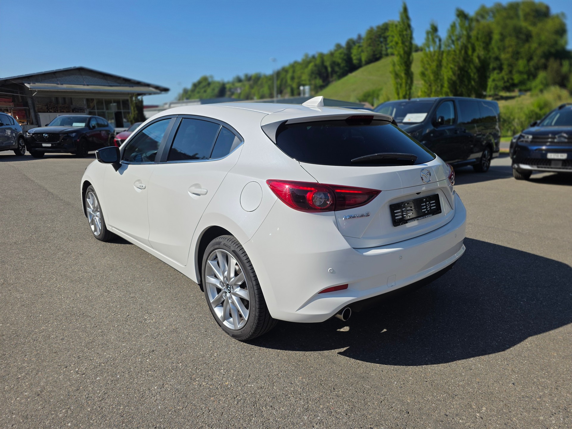 MAZDA 3 SKYACTIV-D 150 Revolution-image-2