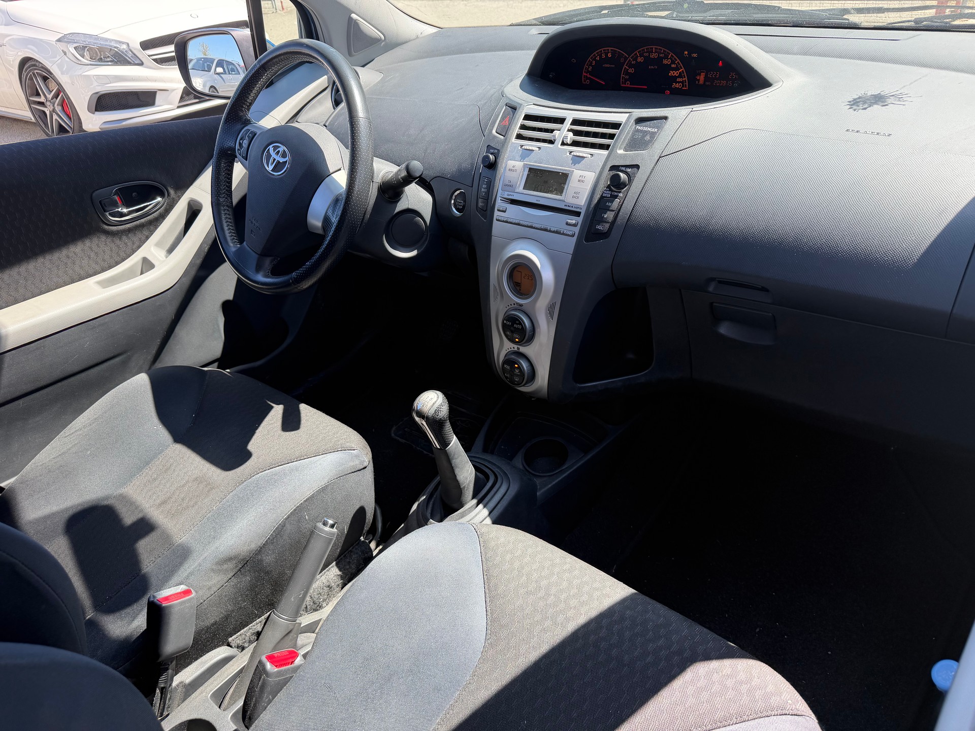 TOYOTA Yaris 1.8 TS-image-1