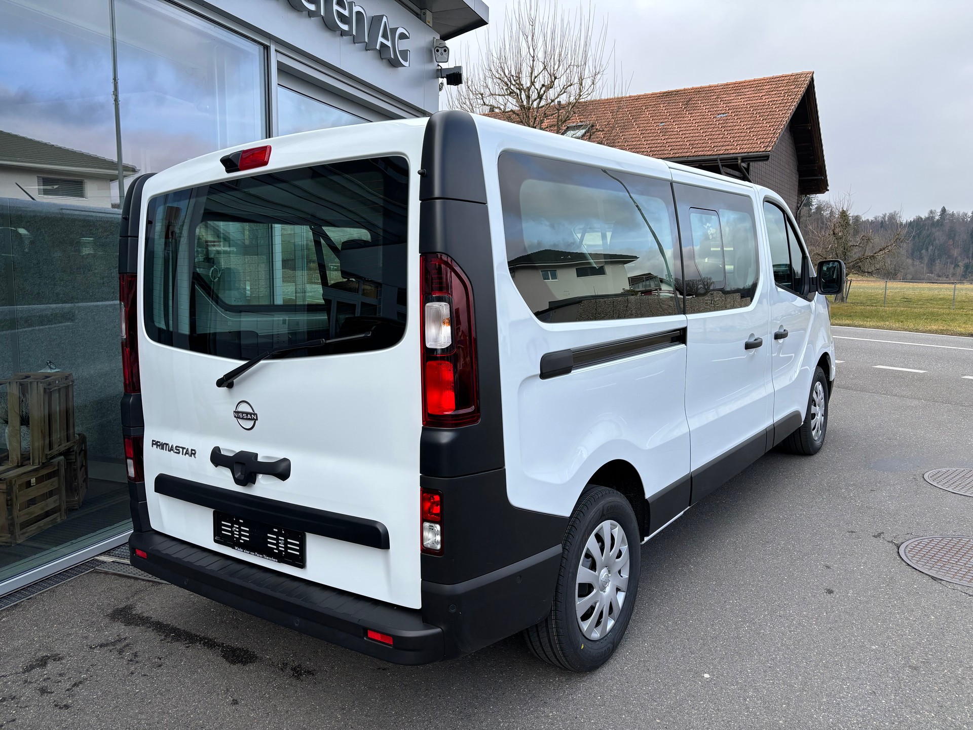 NISSAN Primastar 150 3.0L2H1 N-Connecta 9 Plätze-image-3