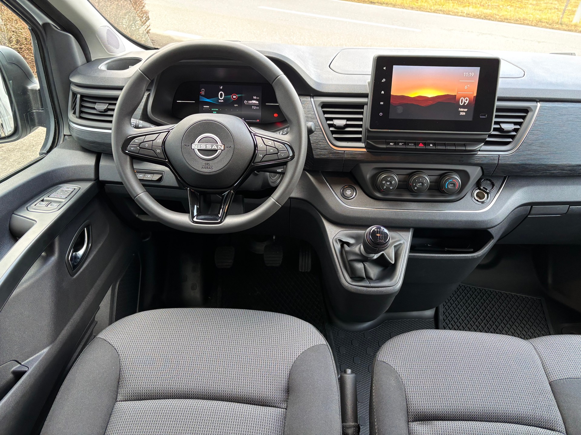 NISSAN Primastar 150 3.0L2H1 N-Connecta 9 Plätze-image-10