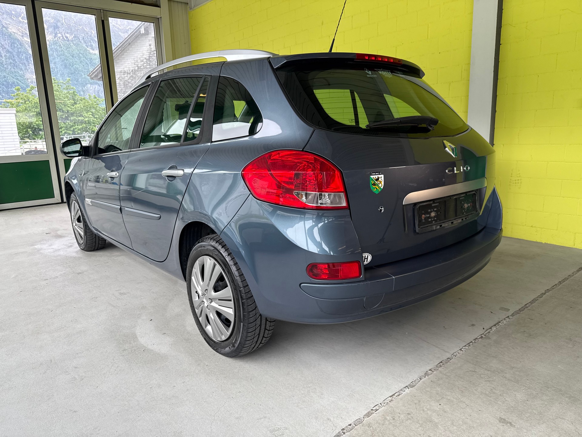 RENAULT Clio Grandtour 1.2 16V Turbo Dynamique-image-18