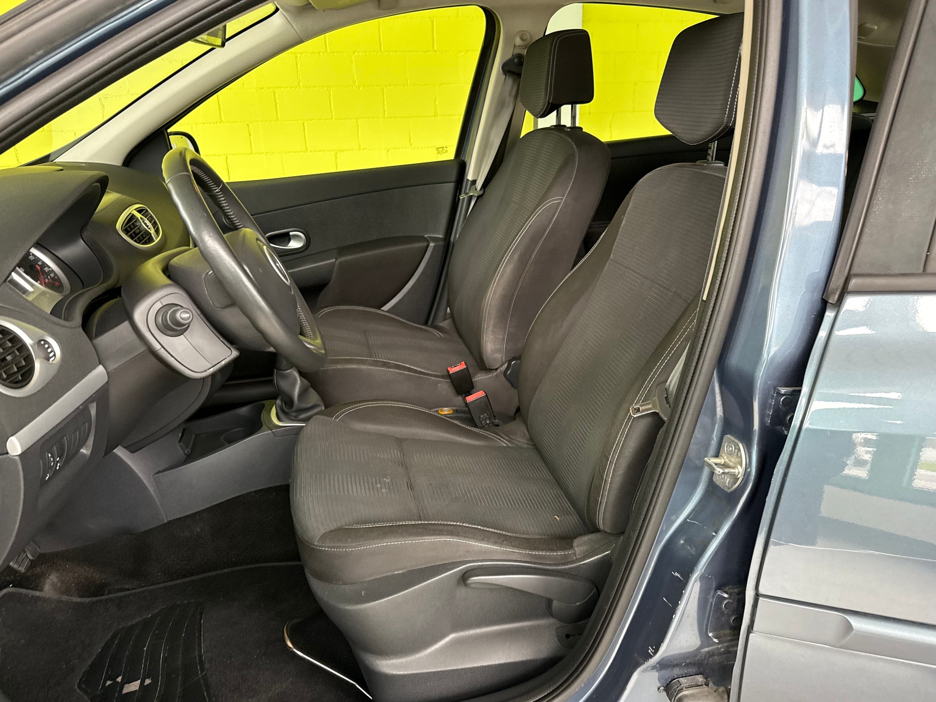RENAULT Clio Grandtour 1.2 16V Turbo Dynamique-image-6