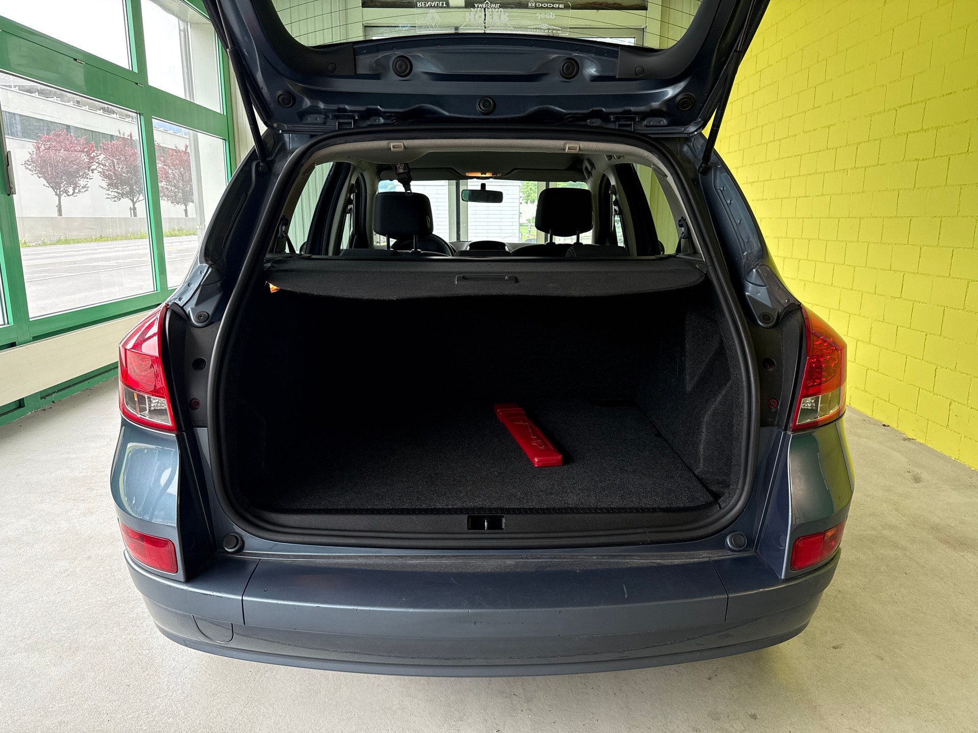 RENAULT Clio Grandtour 1.2 16V Turbo Dynamique-image-16