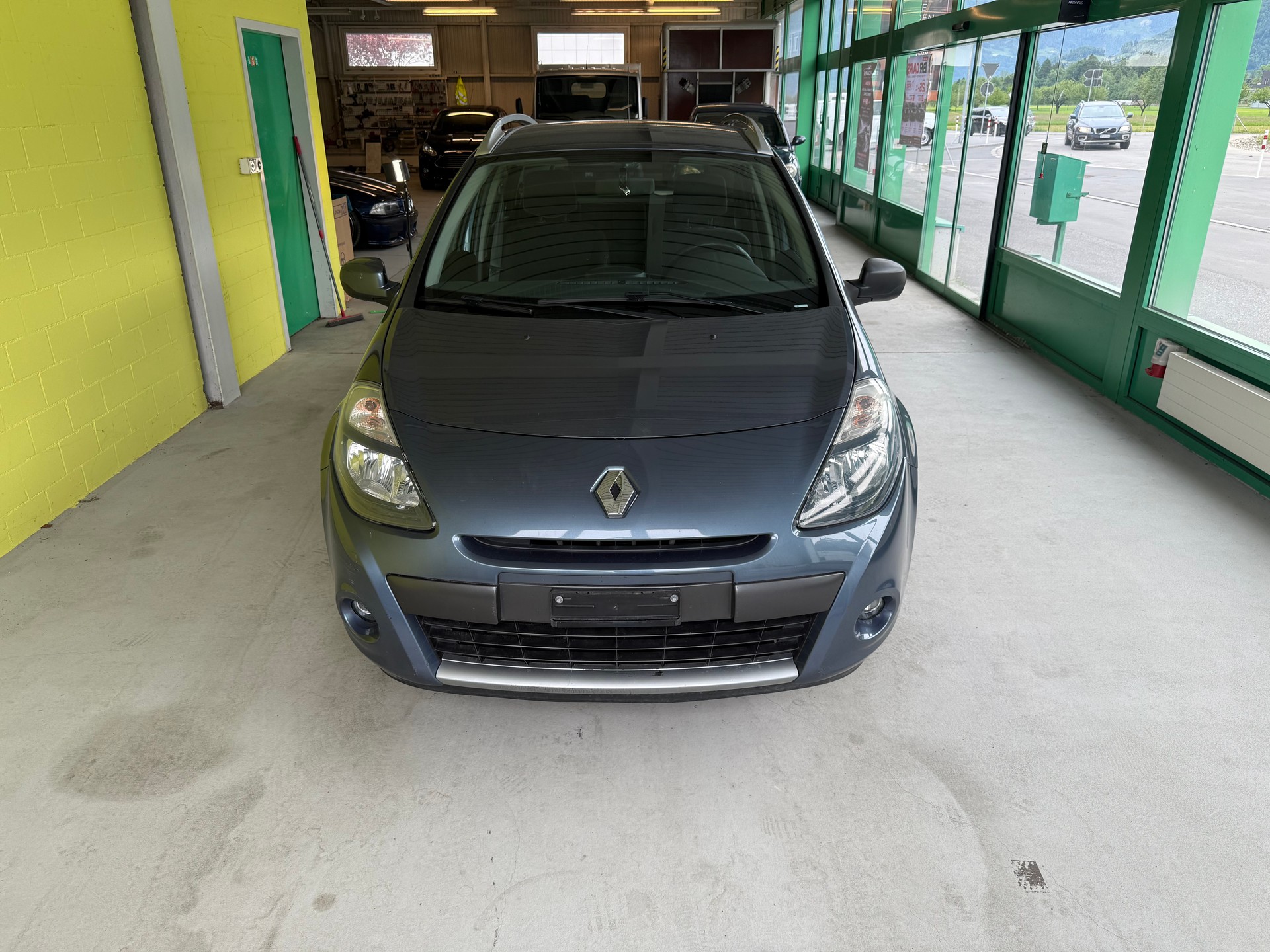 RENAULT Clio Grandtour 1.2 16V Turbo Dynamique-showroom-element-2