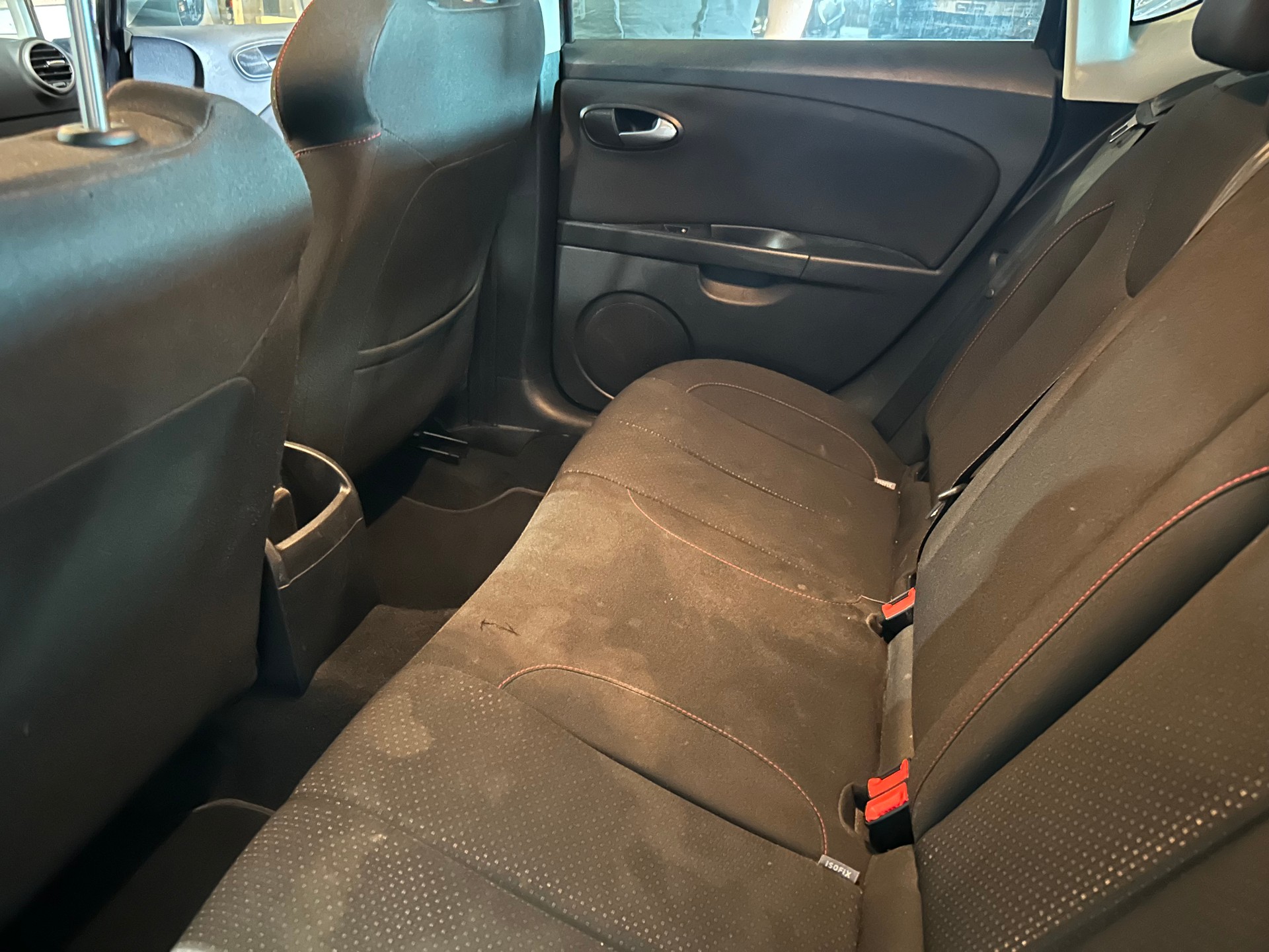 SEAT Leon 2.0 TSI FR DSG-image-7