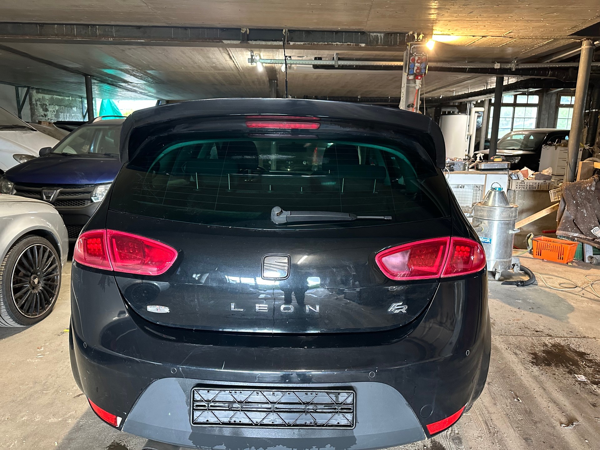SEAT Leon 2.0 TSI FR DSG-image-3