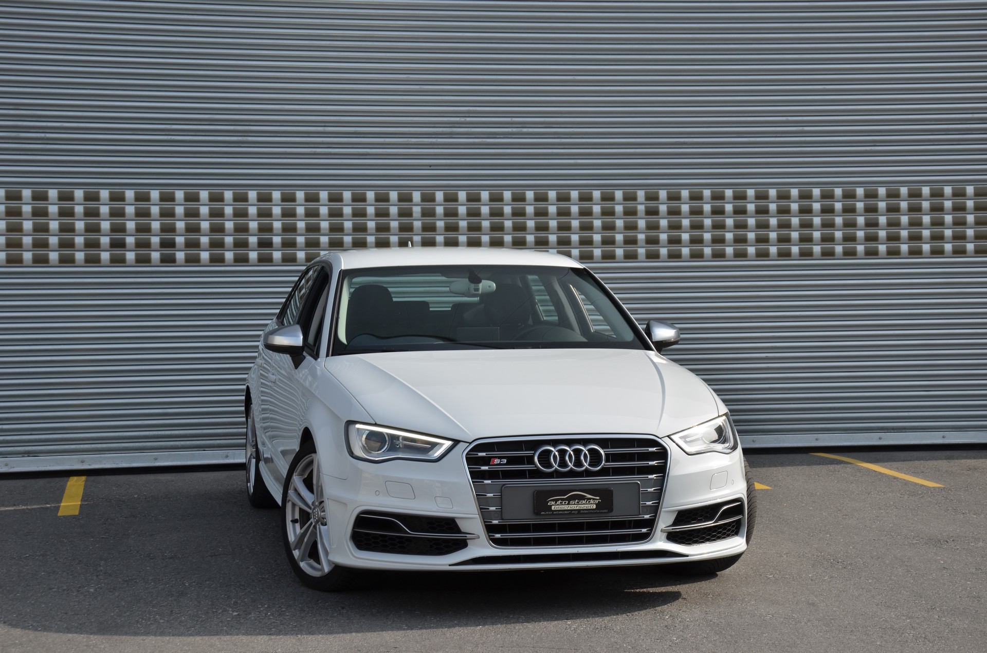 AUDI S3 Sportback 2.0 TFSI quattro S-tronic-image-6