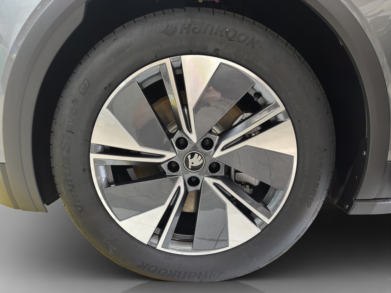 SKODA Elroq 85x 4x4-image-13