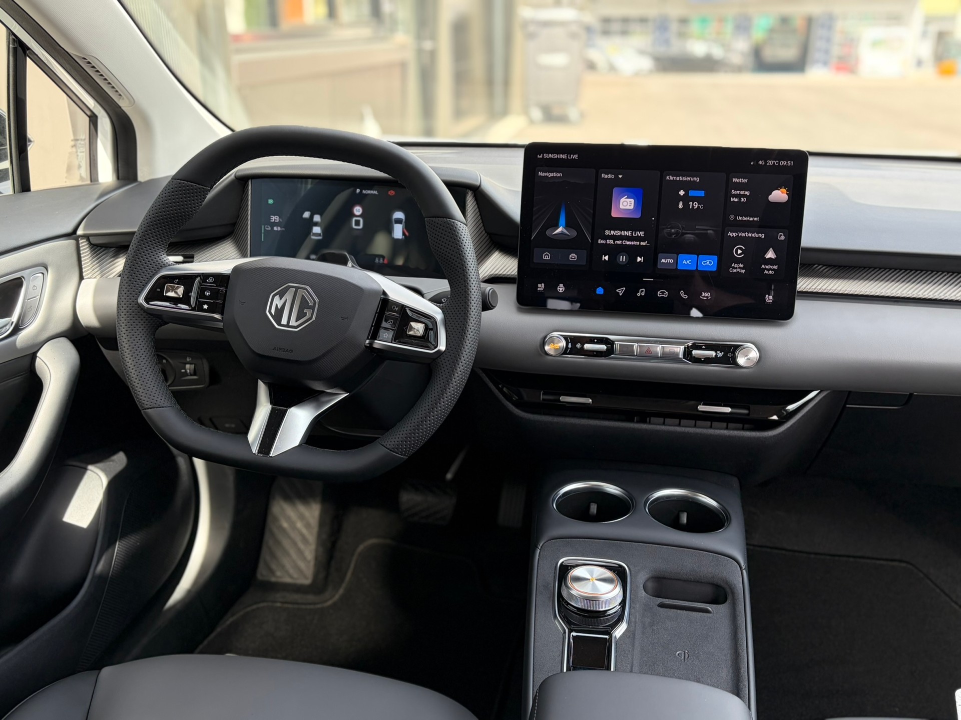 MG 4 EV 64kWh Premium-image-13